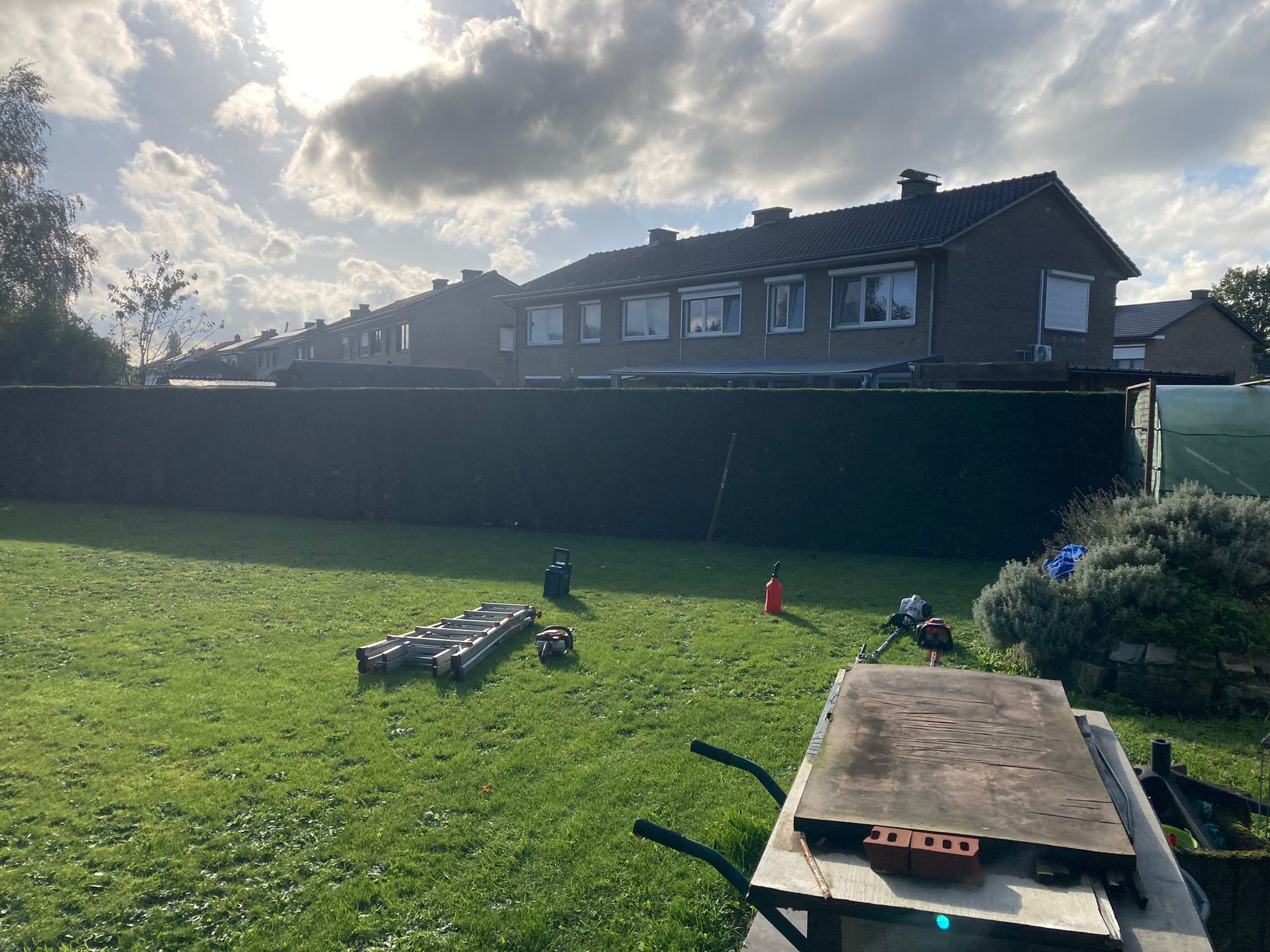 TUINONDERHOUD